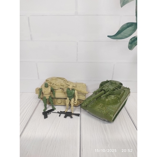 تانک و سرباز